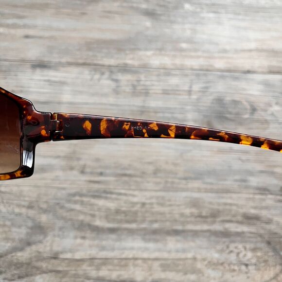 Y2K Tortoiseshell Sunglasses Brown Havana Large Rectangle Shades Vintage 2000s main image 2